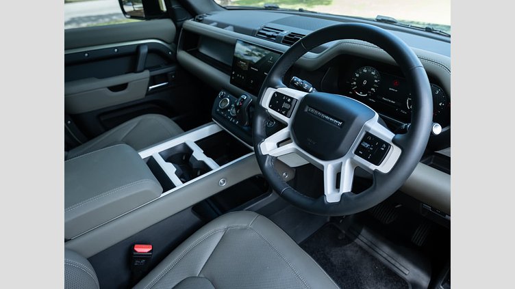 2025 Approved Land Rover Defender 110 Pangea Green 4x4 Auto D250 SE X-Dynamic
