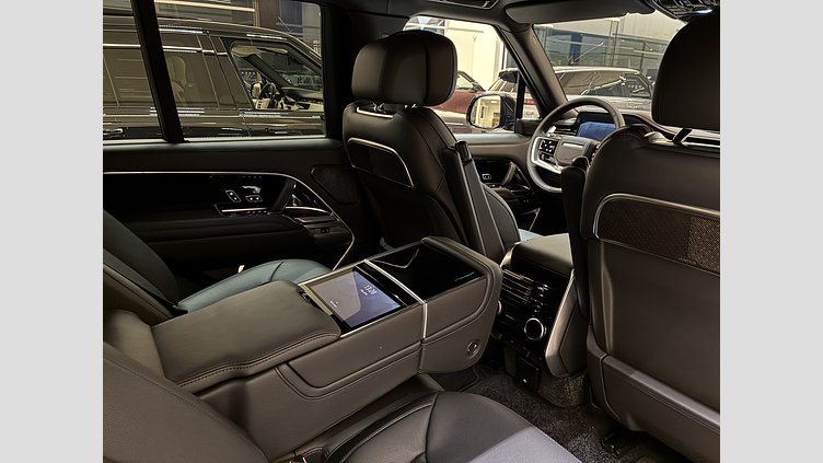 2025 Ny Land Rover Range Rover Constellation Blue in Gloss finish 4.4 V8 P8S AWD 5DR SWB Autobiography 530PS