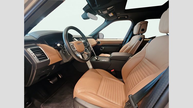 2024 Approved Land Rover Discovery Silicon Silver 3.0 literes, soros 6 hengeres dízel, 300LE, automata váltó, összkerékhajtás Metropolitan Edition D300