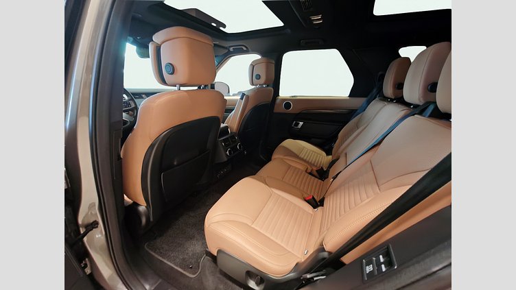 2024 Approved Land Rover Discovery Silicon Silver 3.0 literes, soros 6 hengeres dízel, 300LE, automata váltó, összkerékhajtás Metropolitan Edition D300