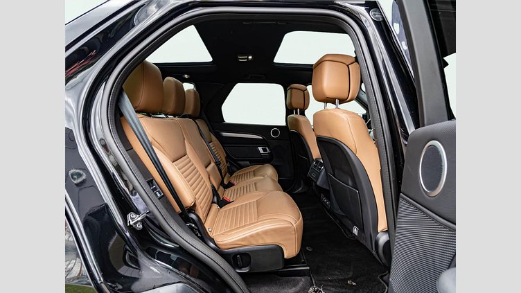 2024 Approved Land Rover Discovery Santorini Black 3.0 literes, soros 6 hengeres dízel, 300LE, automata váltó, összkerékhajtás Dynamic HSE	D300