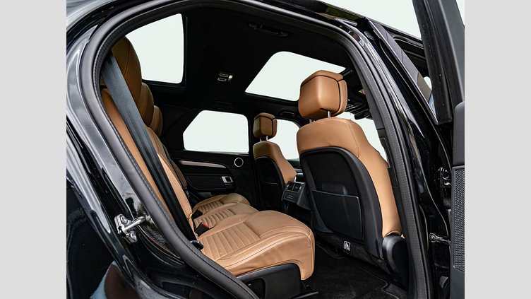 2024 Approved Land Rover Discovery Santorini Black 3.0 literes, soros 6 hengeres dízel, 300LE, automata váltó, összkerékhajtás Dynamic HSE	D300