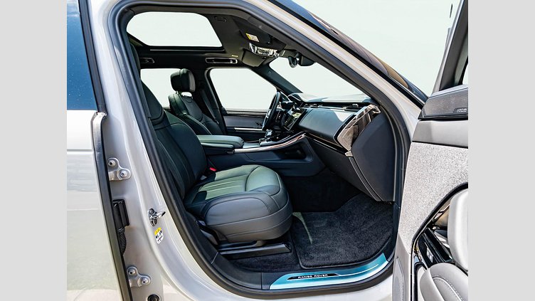 2024 Approved Land Rover Range Rover Sport Borasco Grey 3.0 literes, soros 6 hengeres dízel, 300LE, automata váltó, összkerékhajtás Dynamic SE D300