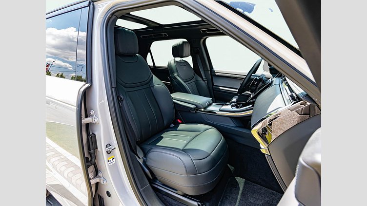 2024 Approved Land Rover Range Rover Sport Borasco Grey 3.0 literes, soros 6 hengeres dízel, 300LE, automata váltó, összkerékhajtás Dynamic SE D300