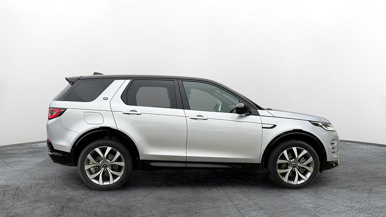 2024 Approved Land Rover Discovery Sport Hakuba Silver Ingenium 2,0 literes, soros négyhengeres 204 LE mild hybrid dízelmotor (automata), összkerékhajtás Normál tengelytáv Dynamic HSE
