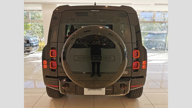 2023 認定中古車 Land Rover Defender 110 サントリーニブラック D300 AWD（AT） X-DYNAMIC HSE