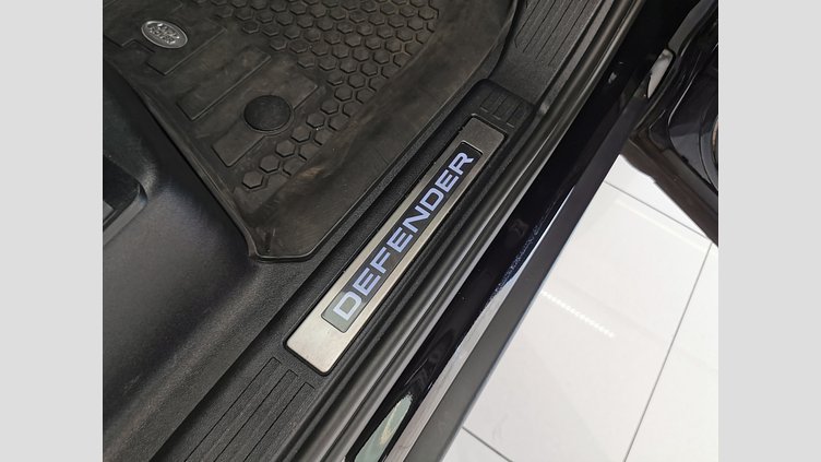 2023 認定中古車 Land Rover Defender 110 サントリーニブラック D300 AWD（AT） X-DYNAMIC HSE