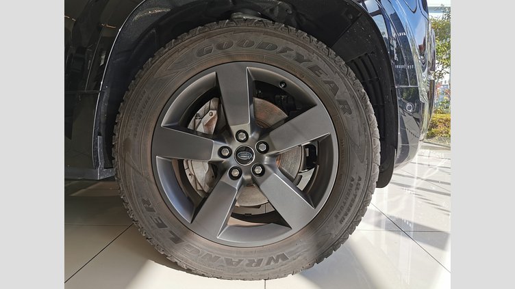 2023 認定中古車 Land Rover Defender 110 サントリーニブラック D300 AWD（AT） X-DYNAMIC HSE