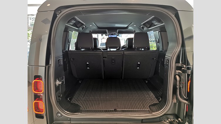 2023 認定中古車 Land Rover Defender 110 サントリーニブラック D300 AWD（AT） X-DYNAMIC HSE