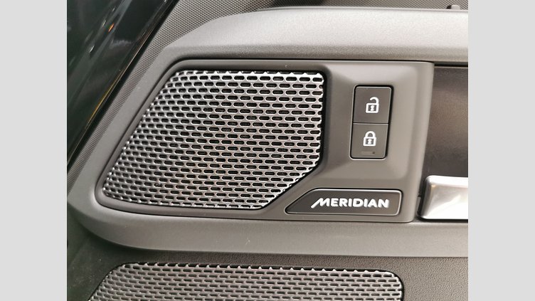 2023 認定中古車 Land Rover Defender 110 サントリーニブラック D300 AWD（AT） X-DYNAMIC HSE