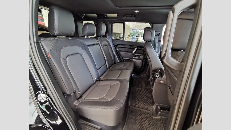 2023 認定中古車 Land Rover Defender 110 サントリーニブラック D300 AWD（AT） X-DYNAMIC HSE