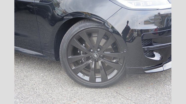 2023 認定中古車 Land Rover Range Rover Sport サントリーニブラック 3.0リッター6気筒400PSターボチャージドガソリンMHEV（オートマチック） FIRST EDITION