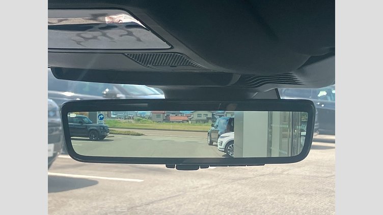 2024 認定中古車 Land Rover Discovery Sport オストゥーニパールホワイト D200マイルドハイブリッド（ディーゼル） 標準ホイール DYNAMIC SE