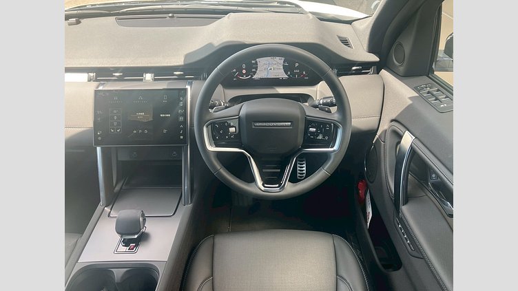 2024 認定中古車 Land Rover Discovery Sport オストゥーニパールホワイト D200マイルドハイブリッド（ディーゼル） 標準ホイール DYNAMIC SE