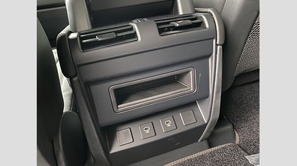 Defender 110 12
