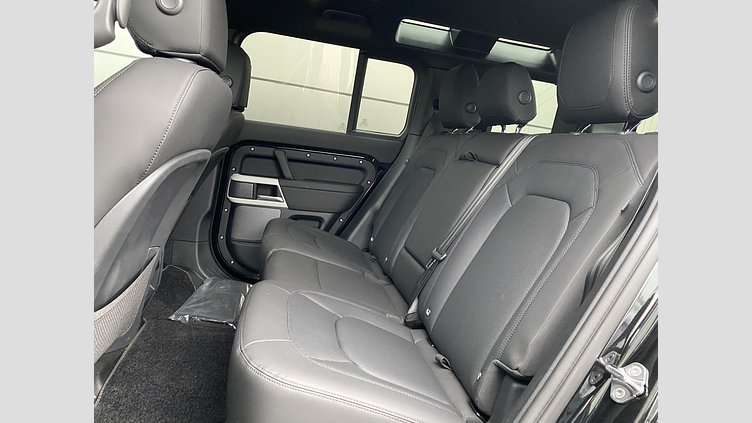 2024 認定中古車 Land Rover Defender 110 サントリーニブラック P300 AWD（AT） SE