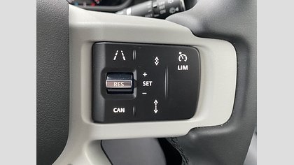 Defender 110 17