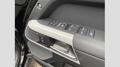 Defender 110 10