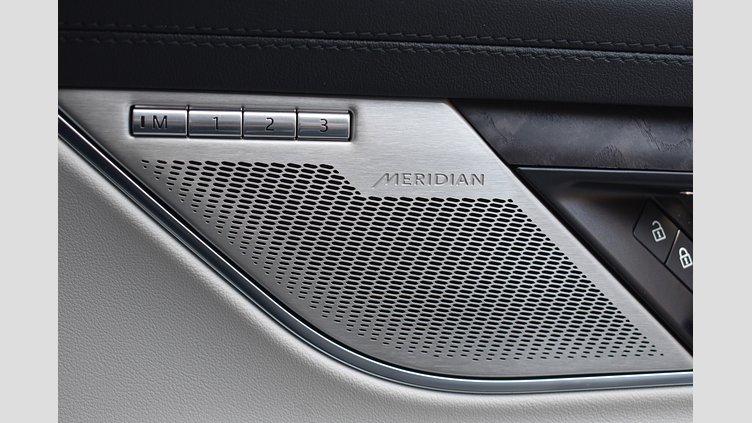 2021 認定中古車 Jaguar XF ハクバシルバー D200 AWD（オートマチック）MHEV SALOON S