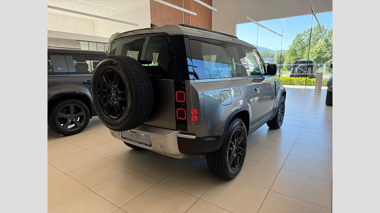 2025 Novo vozilo Land Rover Defender 90 Silicon Silver AWD 3DR S 3.0D 200KS