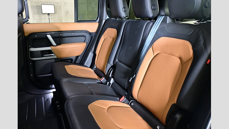 2023 認定中古車 Land Rover Defender 110 カルパチアングレイ D300 AWD（AT） X-DYNAMIC HSE