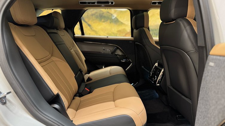 2025 新車 Land Rover Range Rover Sport (1CN) Borasco Grey 布拉斯卡灰 P400 Petrol Mild Hybrid Dynamic SE