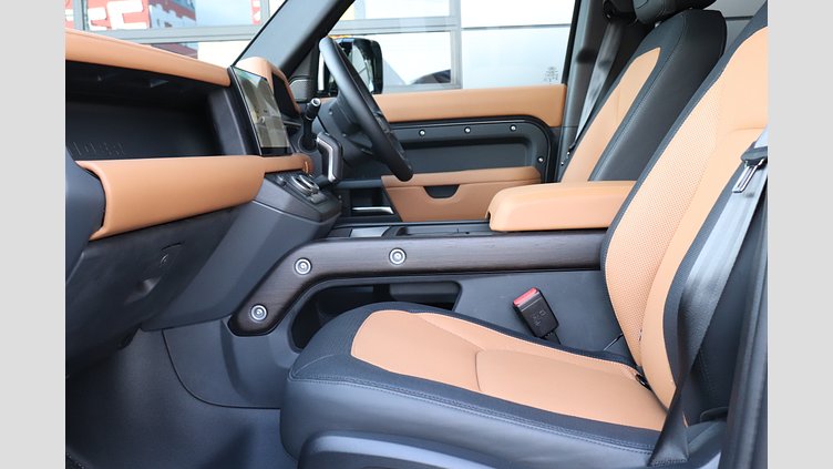 2023 認定中古車 Land Rover Defender 110 カルパチアングレイ D300 AWD（AT） X-DYNAMIC HSE