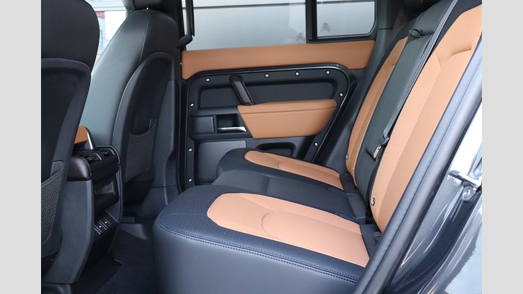 2023 認定中古車 Land Rover Defender 110 カルパチアングレイ D300 AWD（AT） X-DYNAMIC HSE