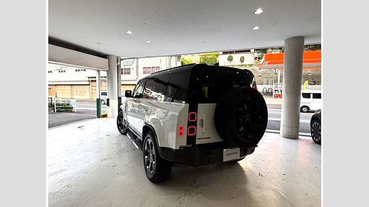 2023 認定中古車 Land Rover Defender 110 フジホワイト D300 AWD（AT） X-DYNAMIC SE
