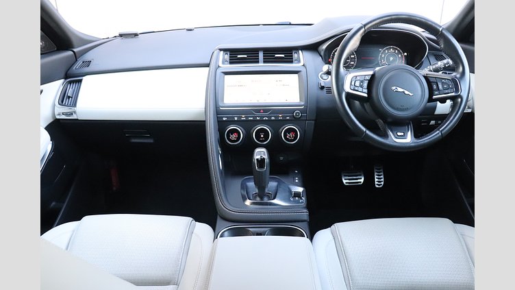 2018 認定中古車 Jaguar E-Pace ユーロンホワイト P250 オートマチック全輪駆動 R-DYNAMIC SE