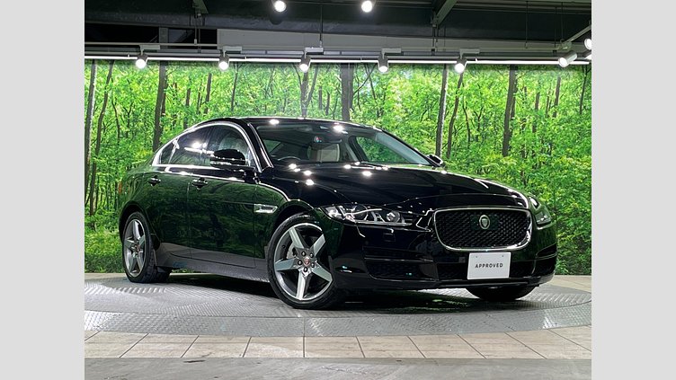 2016 認定中古車 Jaguar XE Black 2WD プレステージ