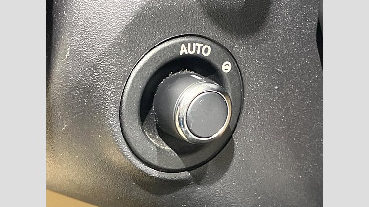 2016 認定中古車 Jaguar XE Black 2WD プレステージ