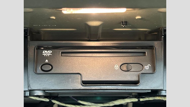 2016 認定中古車 Jaguar XE Black 2WD プレステージ