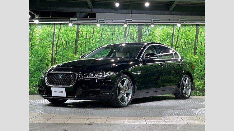 2016 認定中古車 Jaguar XE Black 2WD プレステージ