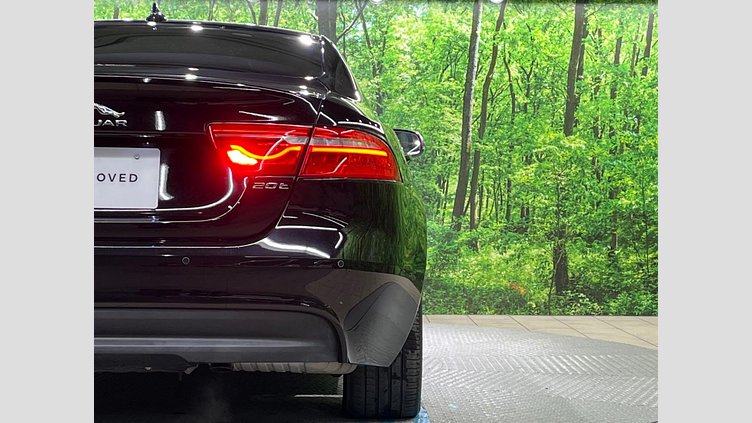 2016 認定中古車 Jaguar XE Black 2WD プレステージ