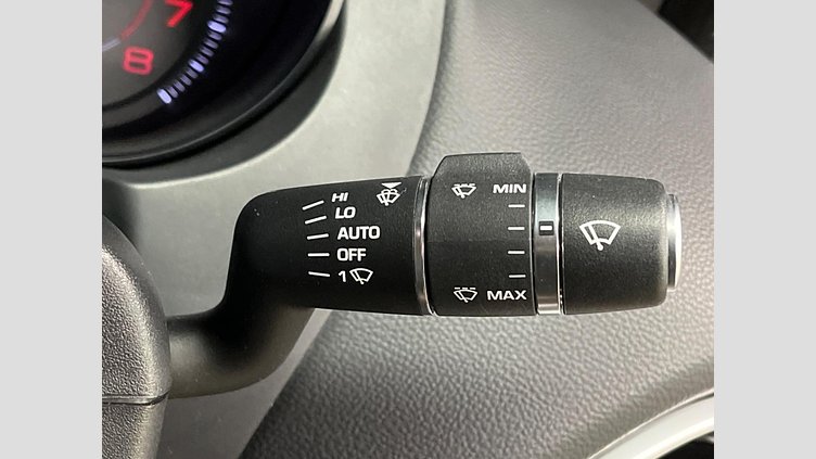 2016 認定中古車 Jaguar XE Black 2WD プレステージ