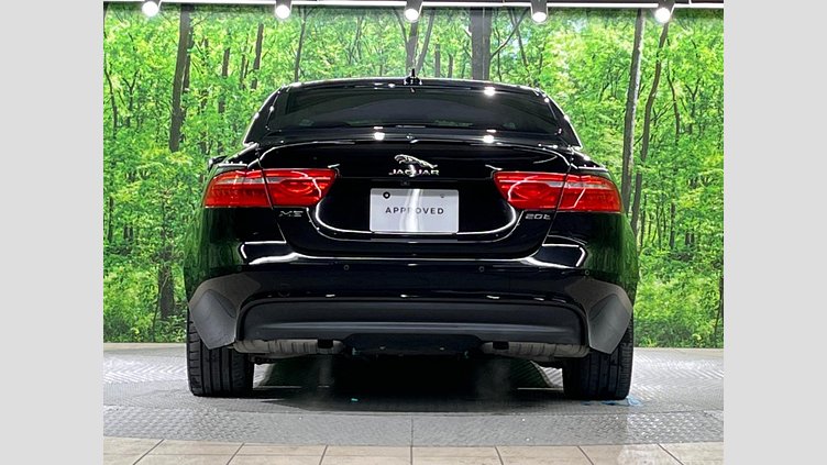 2016 認定中古車 Jaguar XE Black 2WD プレステージ