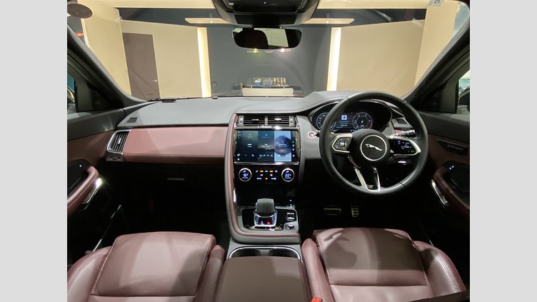 2024 認定中古車 Jaguar E-Pace フジホワイト D200マイルドハイブリッド（ディーゼル） R-DYNAMIC SE