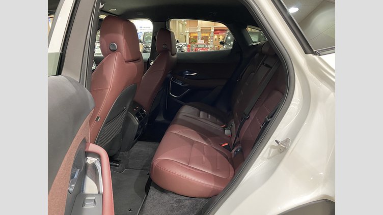 2024 認定中古車 Jaguar E-Pace フジホワイト D200マイルドハイブリッド（ディーゼル） R-DYNAMIC SE