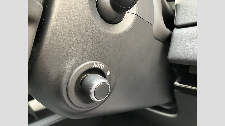 2024 認定中古車 Land Rover Range Rover Sport フジホワイト D300マイルドハイブリッド スタンダードホイールベース Dynamic HSE