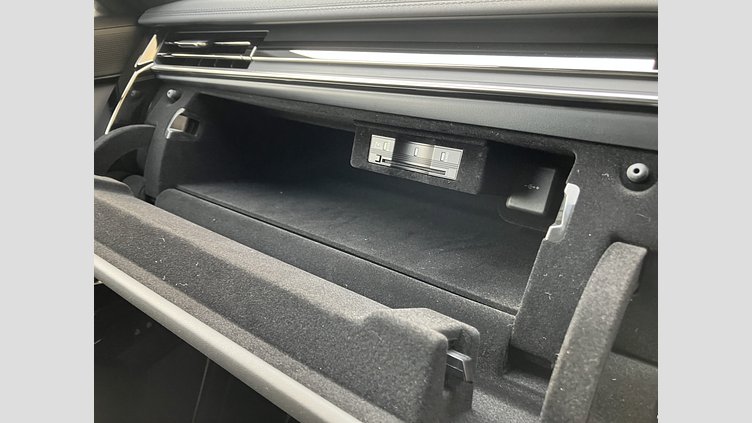 2024 認定中古車 Land Rover Range Rover Sport フジホワイト D300マイルドハイブリッド スタンダードホイールベース Dynamic HSE