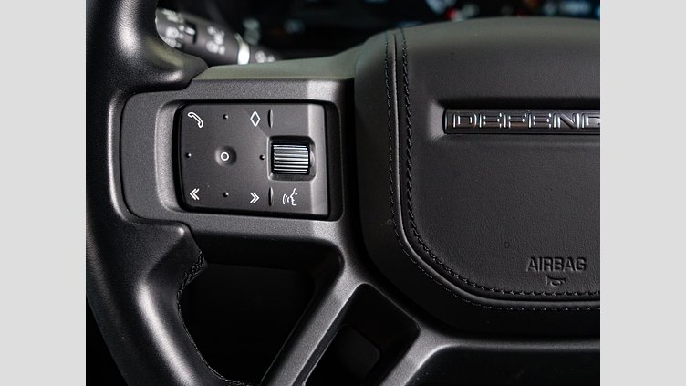 2022 認定中古車 Land Rover Defender 110 サントリーニブラック D300 AWD（AT） X