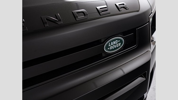 2022 認定中古車 Land Rover Defender 110 サントリーニブラック D300 AWD（AT） X