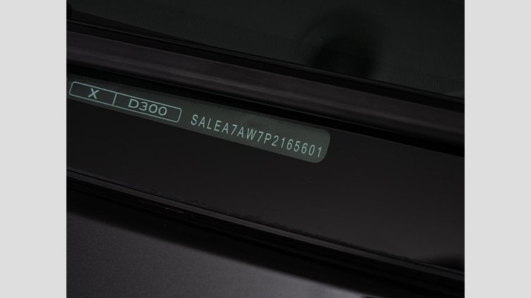 2022 認定中古車 Land Rover Defender 110 サントリーニブラック D300 AWD（AT） X