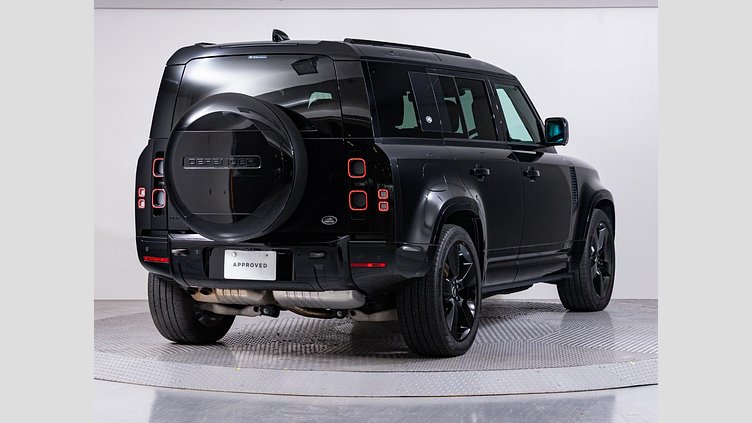 2022 認定中古車 Land Rover Defender 110 サントリーニブラック D300 AWD（AT） X