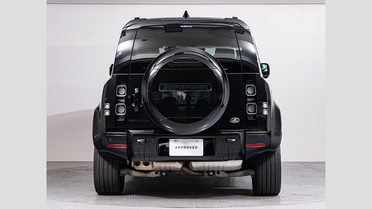 2022 認定中古車 Land Rover Defender 110 サントリーニブラック D300 AWD（AT） X