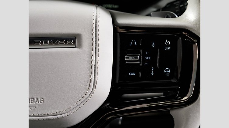 2022 認定中古車 Land Rover Range Rover Sport フジホワイト 3.0リッター6気筒300PSターボチャージドディーゼルMHEV（オートマチック） DYNAMIC S