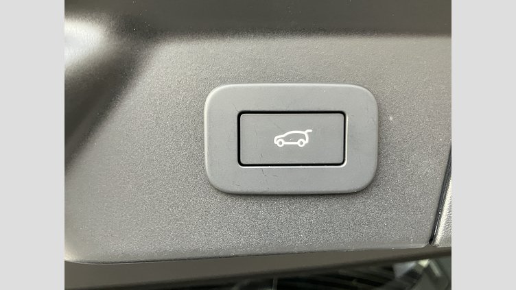 2024 認定中古車 Land Rover Range Rover Velar オストゥーニパールホワイト D200マイルドハイブリッド（ディーゼル） スタンダードホイールベース S