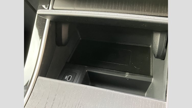 2024 認定中古車 Land Rover Range Rover Velar オストゥーニパールホワイト D200マイルドハイブリッド（ディーゼル） スタンダードホイールベース S