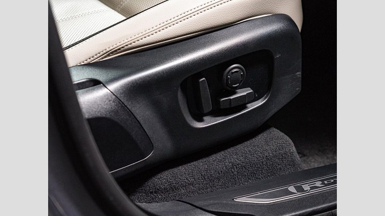 2022 認定中古車 Land Rover Range Rover Velar アイガーグレイ P250 AWD（オートマチック） R-DYNAMIC S